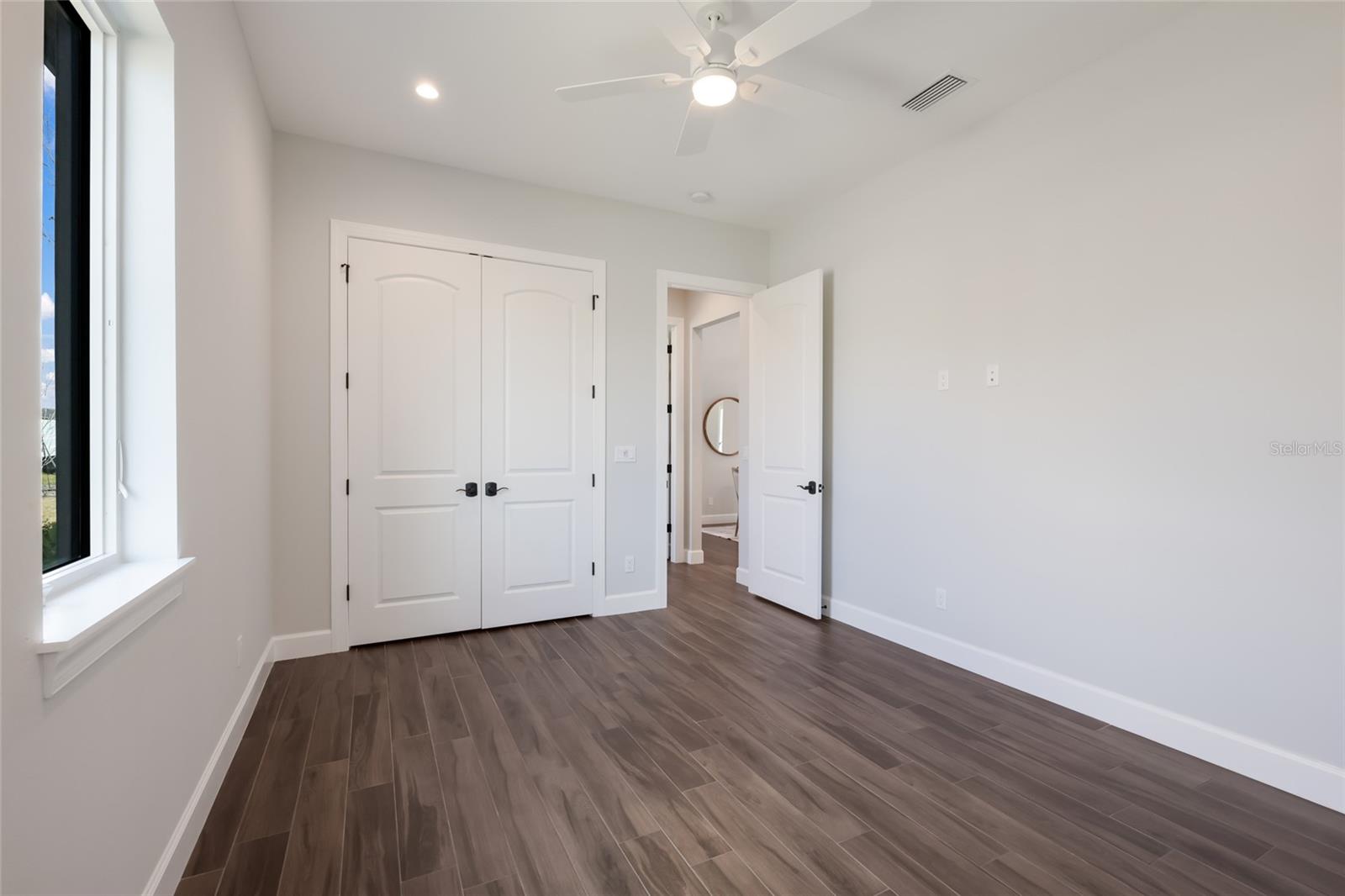 Image 34 of 81 For 1529 Rio Vista Terrace