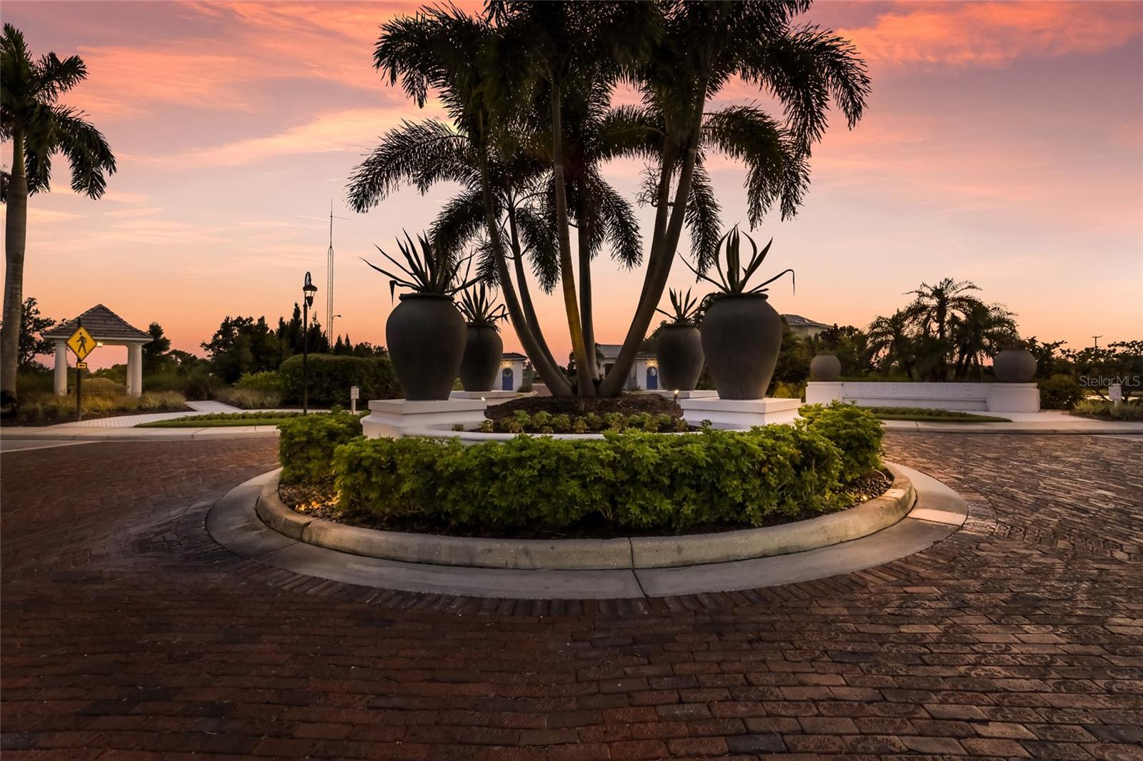 Image 52 of 81 For 1529 Rio Vista Terrace