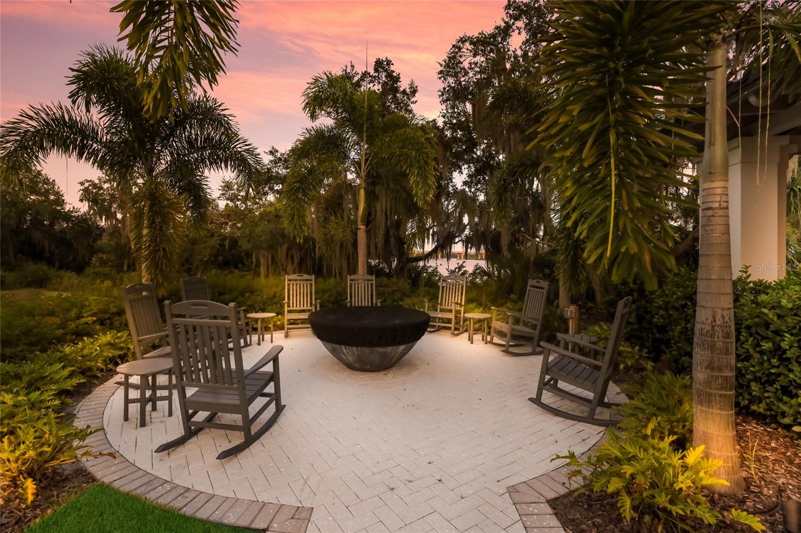 Image 71 of 81 For 1529 Rio Vista Terrace