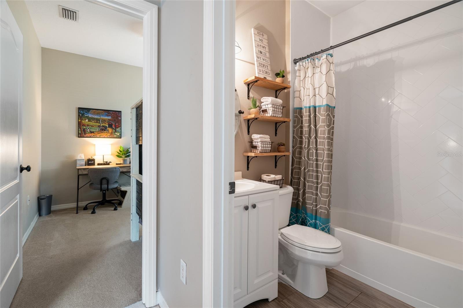 Image 33 of 47 For 26415 81st Drive E