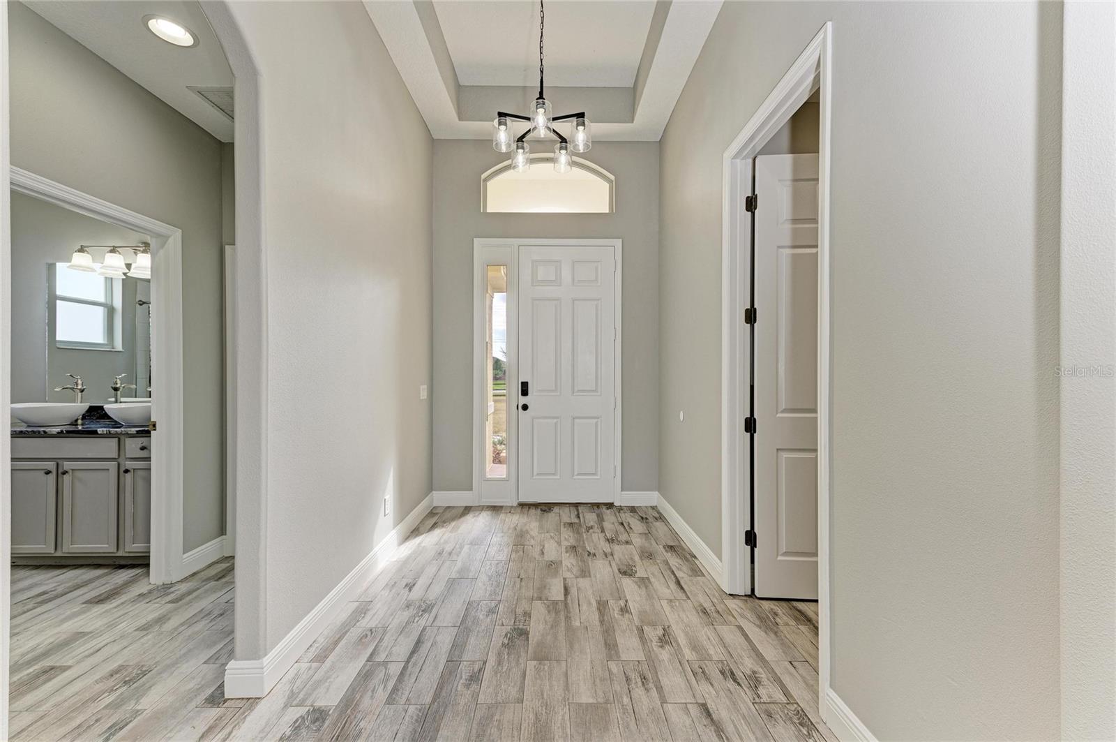 Image 14 of 85 For 13710 Golf Course Road