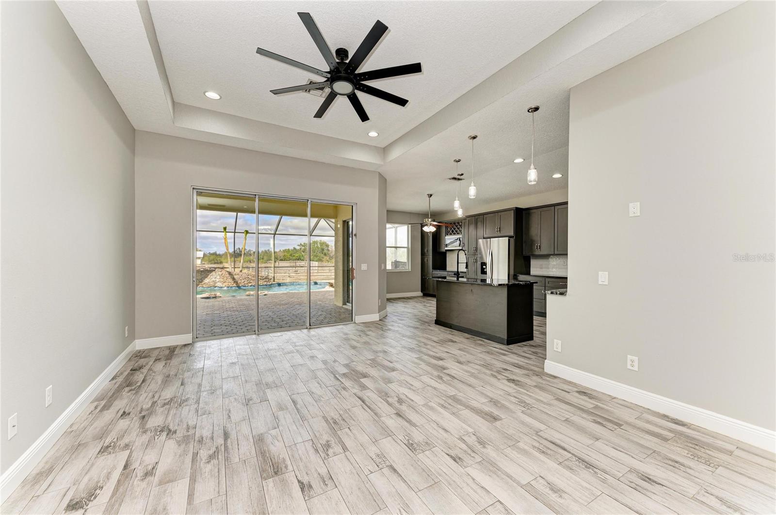 Image 17 of 85 For 13710 Golf Course Road