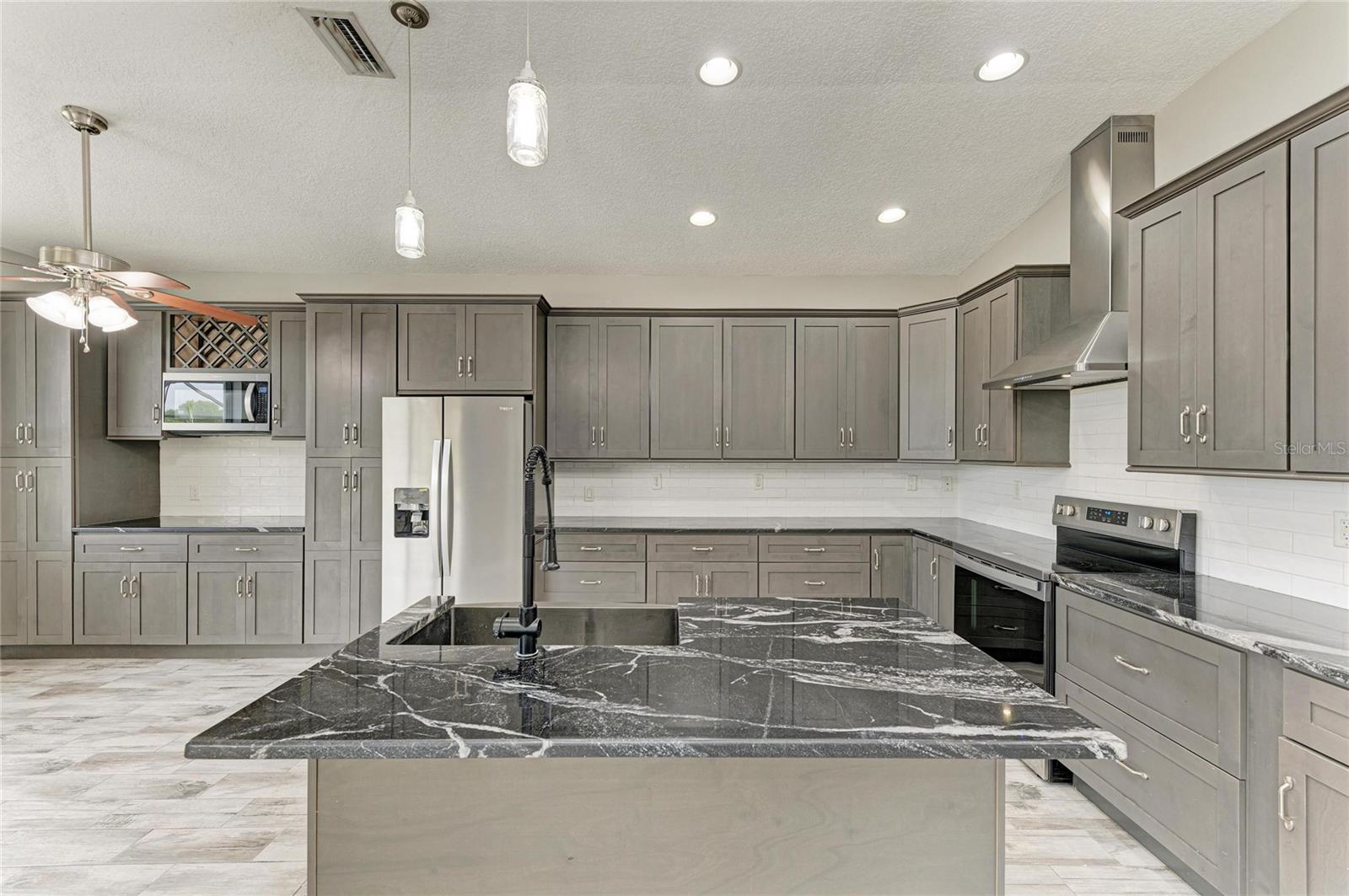 Image 23 of 85 For 13710 Golf Course Road