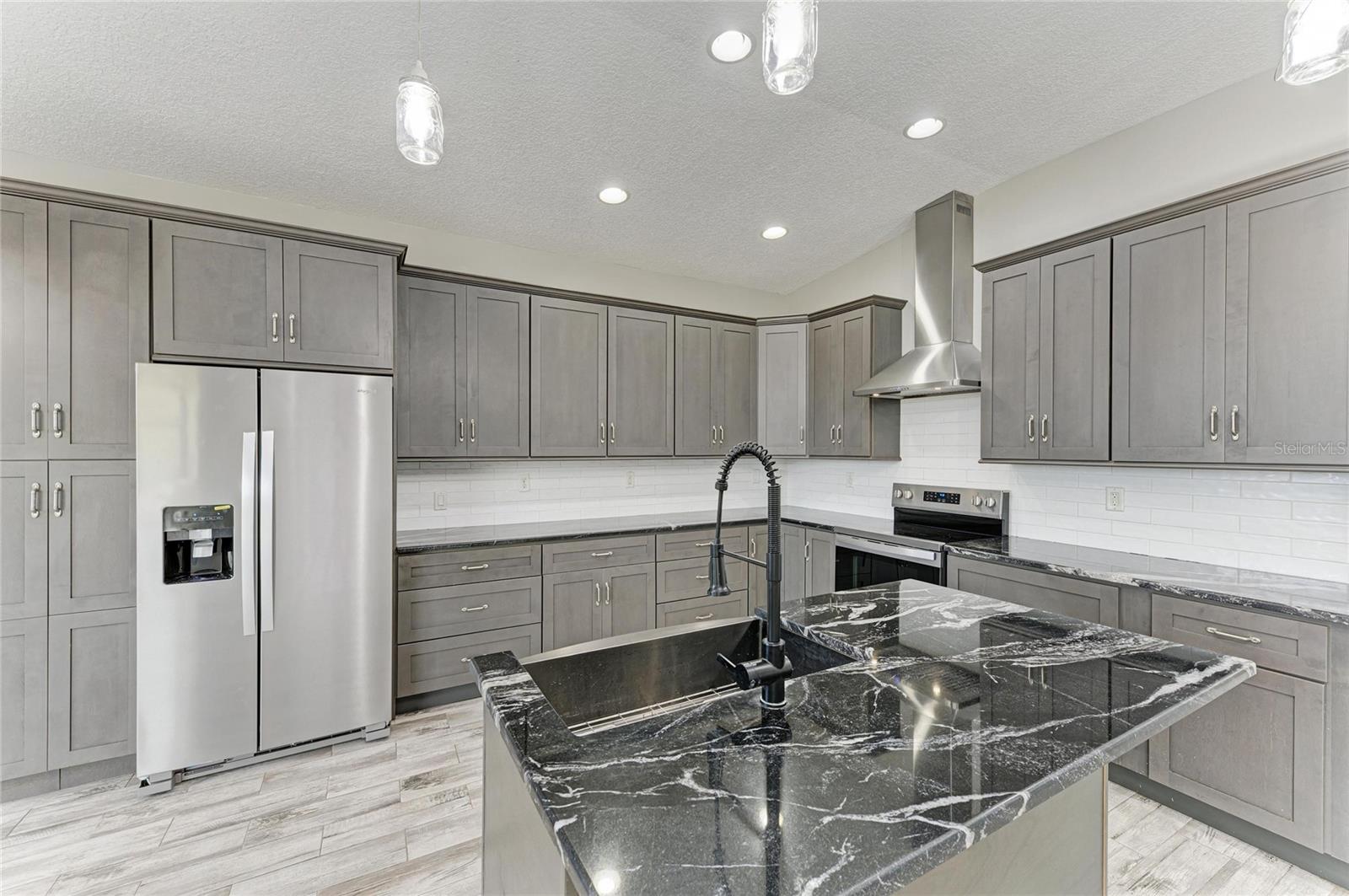 Image 24 of 85 For 13710 Golf Course Road