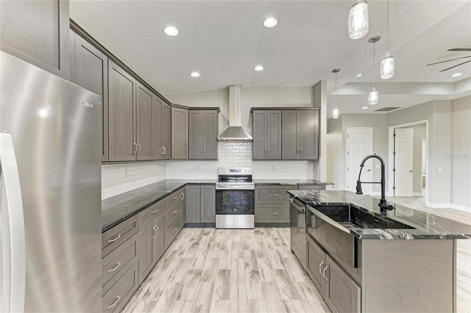 Image 25 of 85 For 13710 Golf Course Road