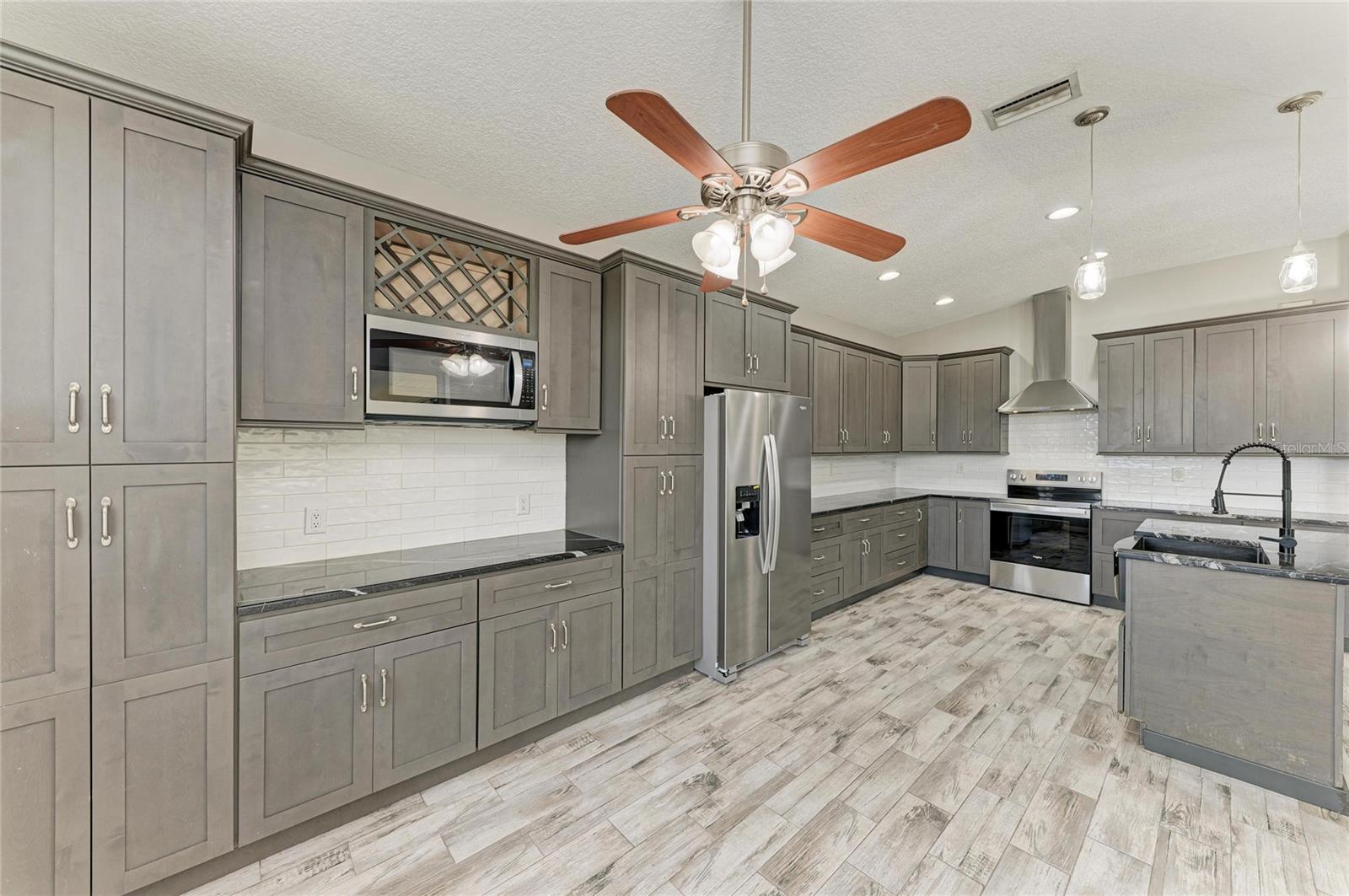 Image 29 of 85 For 13710 Golf Course Road