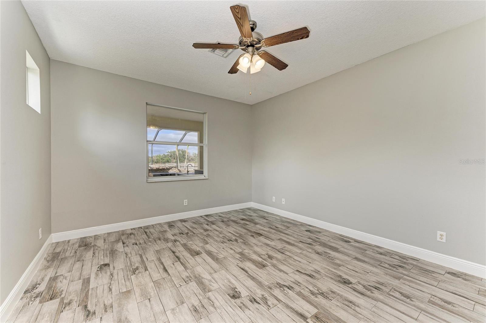 Image 33 of 85 For 13710 Golf Course Road