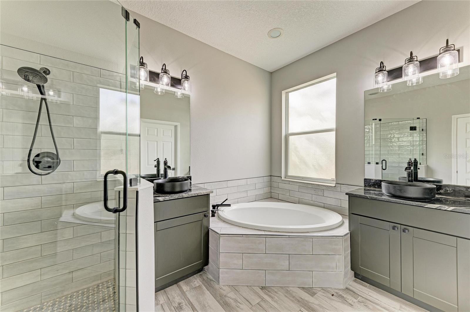 Image 36 of 85 For 13710 Golf Course Road