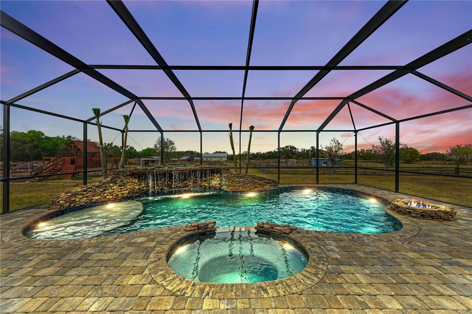 Image 4 of 85 For 13710 Golf Course Road