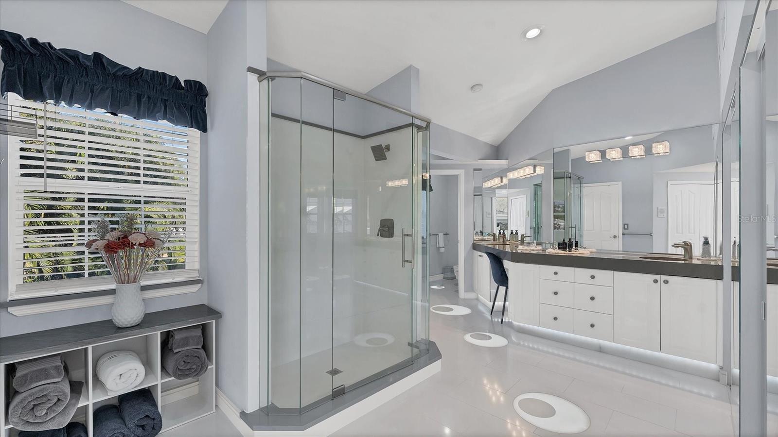 Image 27 of 68 For 7300 Cove Terrace