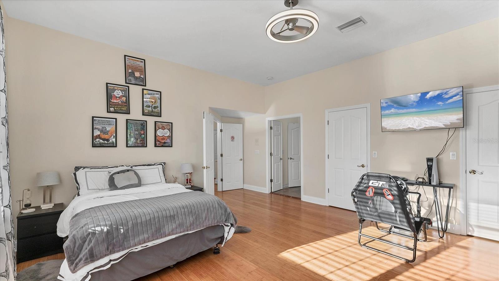 Image 29 of 68 For 7300 Cove Terrace