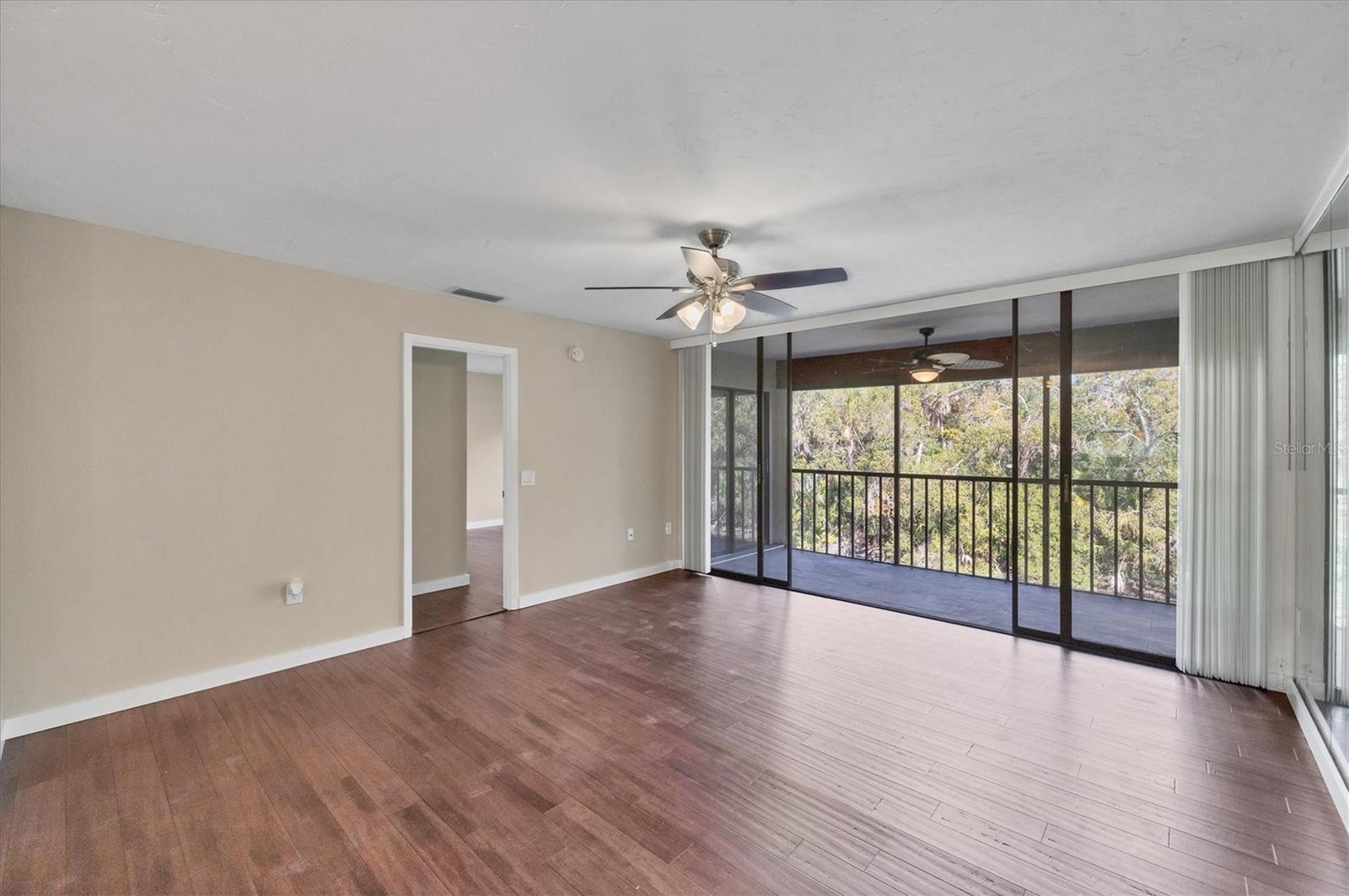 Image 15 of 49 For 3363 Cross Creek Drive 3363