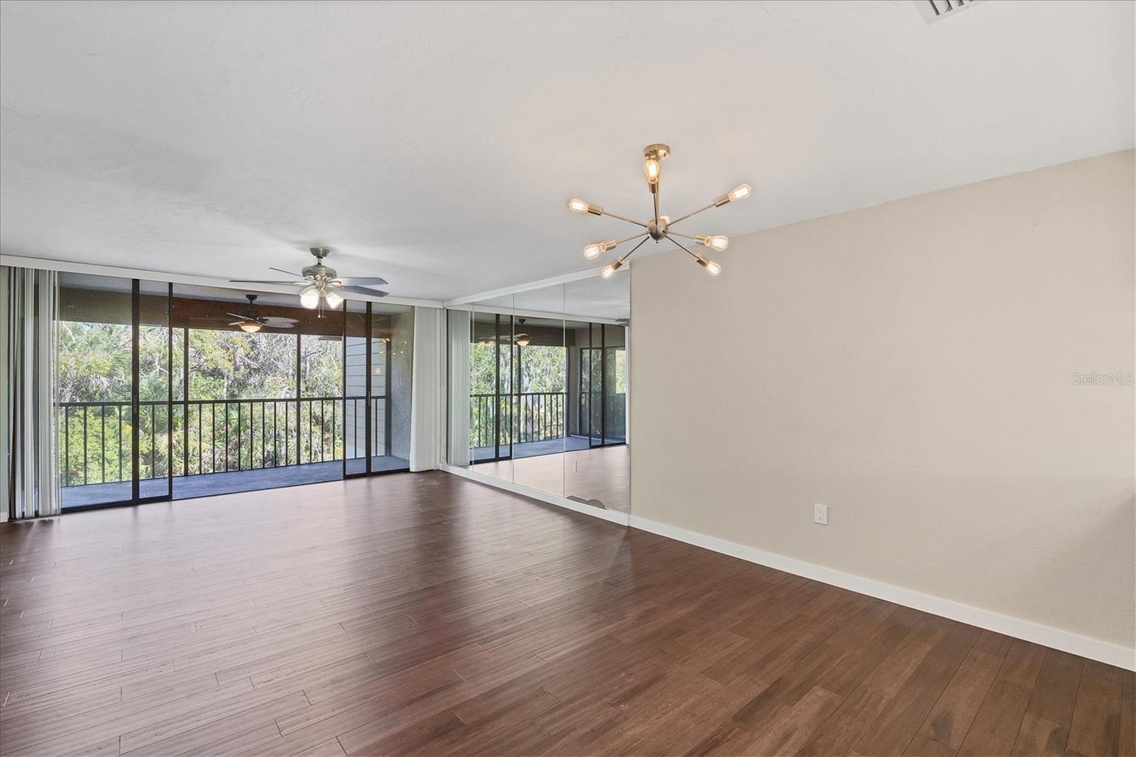 Image 16 of 49 For 3363 Cross Creek Drive 3363