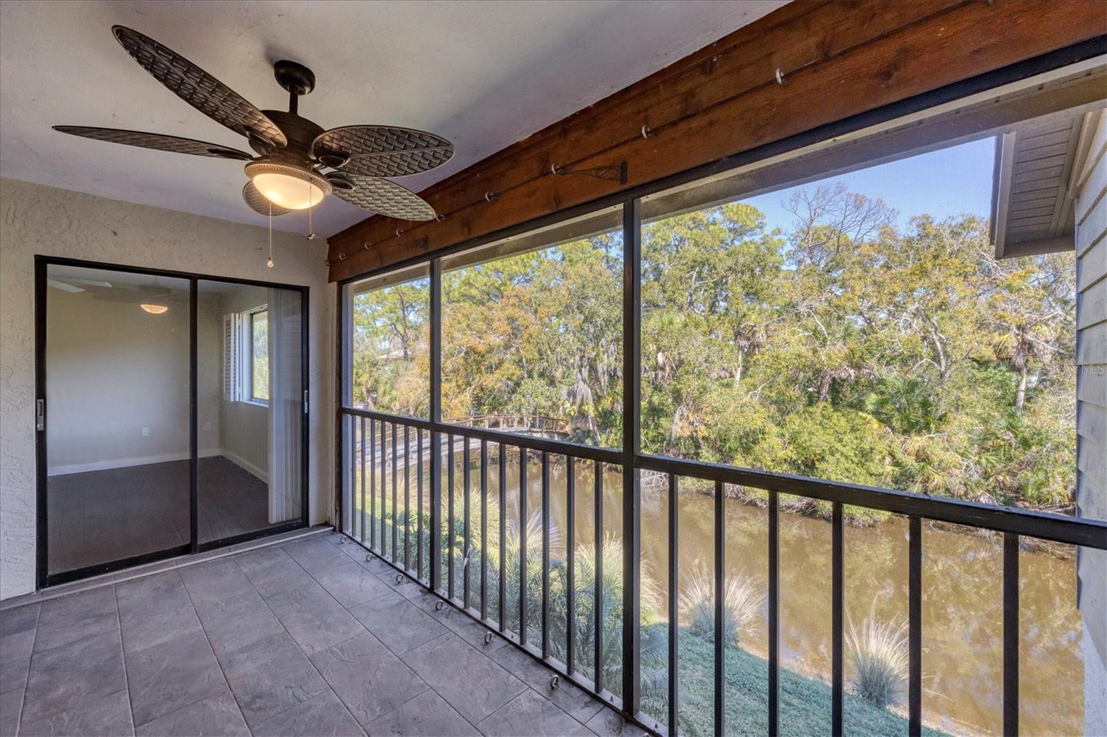 Image 26 of 49 For 3363 Cross Creek Drive 3363