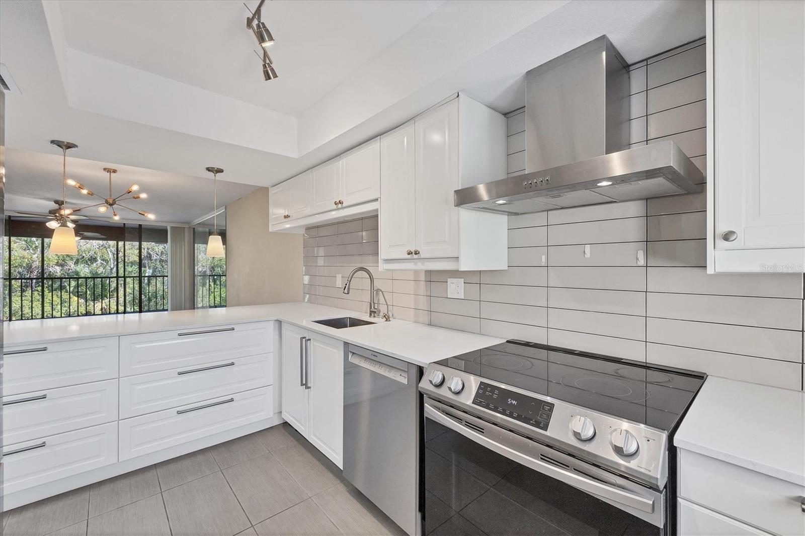 Image 4 of 49 For 3363 Cross Creek Drive 3363