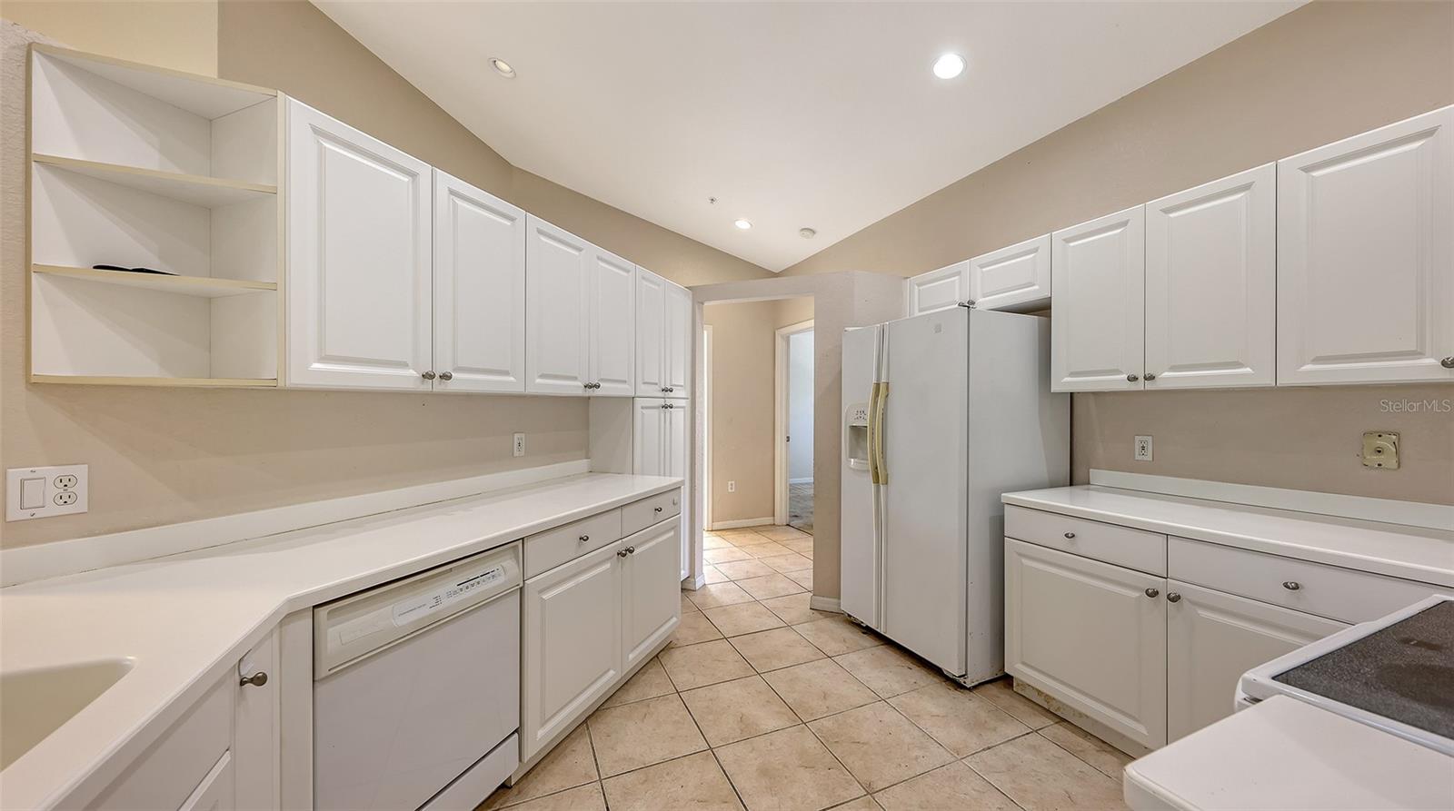 Image 17 of 63 For 7641 Sweetbay Circle 7641