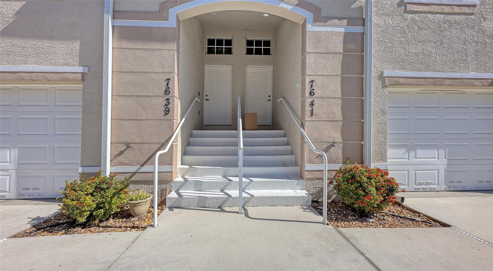 Image 3 of 63 For 7641 Sweetbay Circle 7641