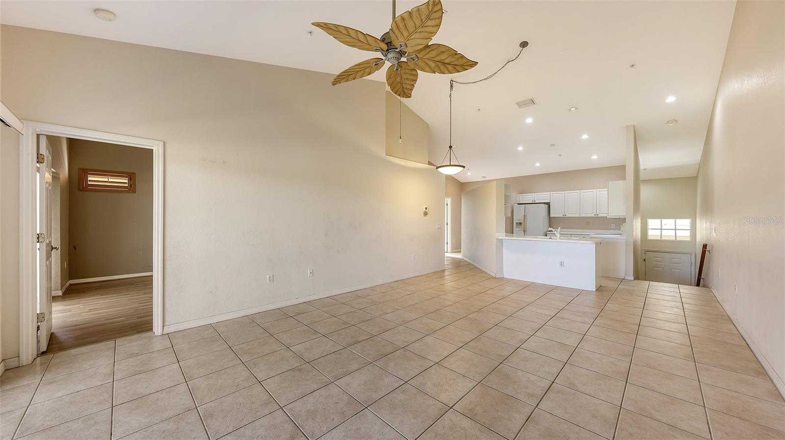 Image 6 of 63 For 7641 Sweetbay Circle 7641