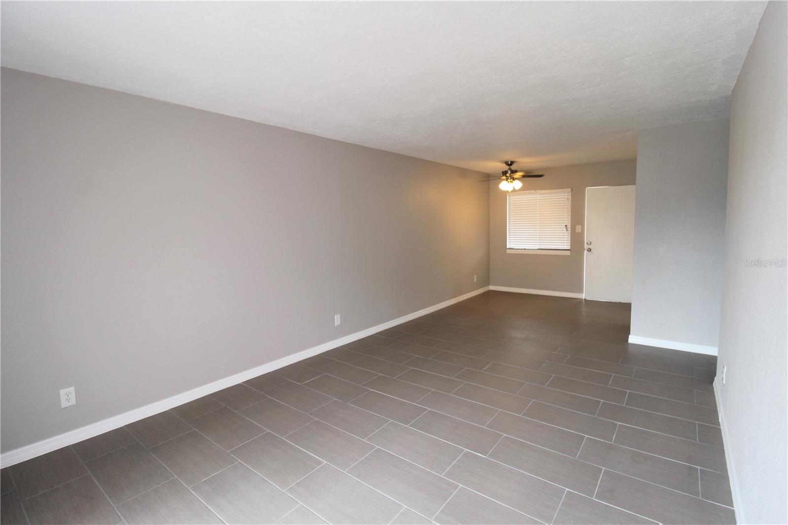 Image 3 of 19 For 3001 Bee Ridge Road 207