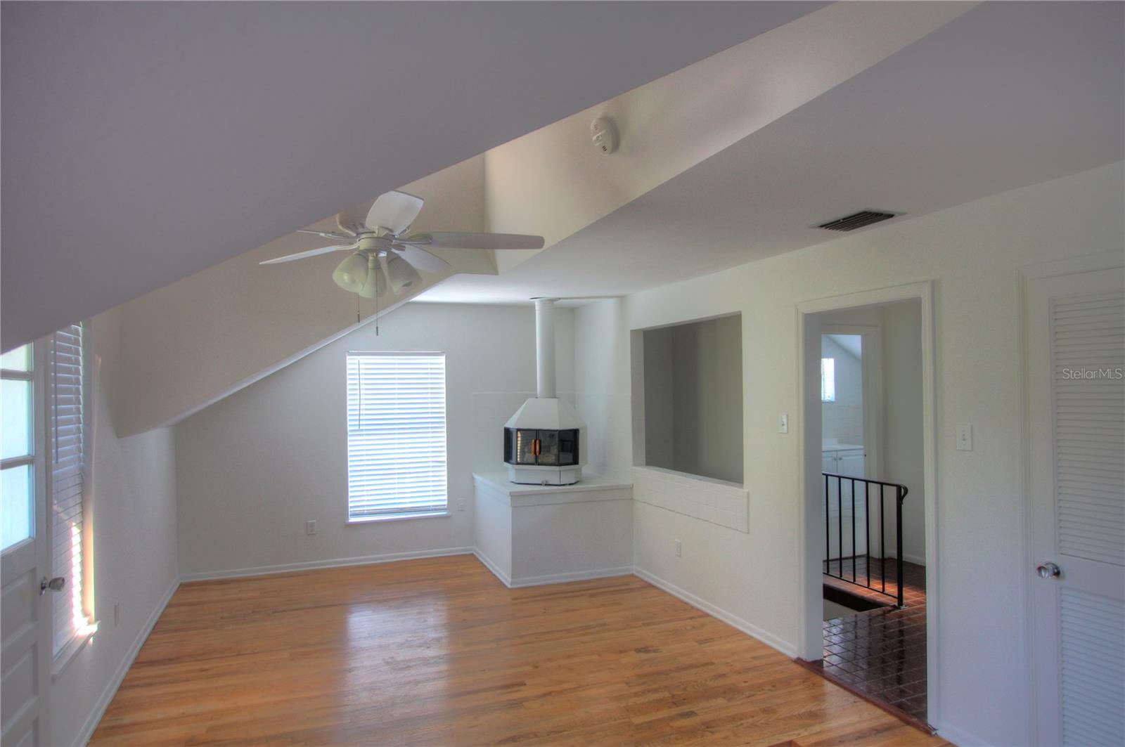 Image 5 of 15 For 301 Osprey Avenue