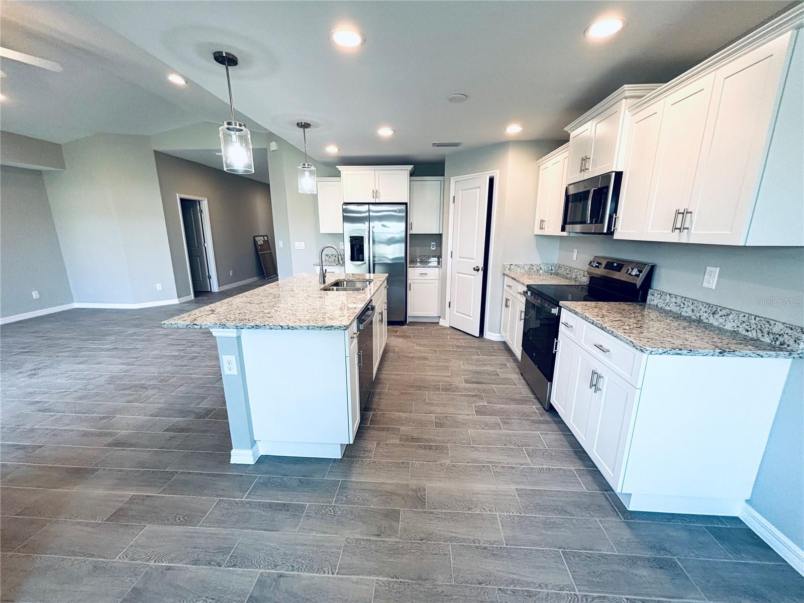 Image 3 of 3 For 415 Baytree Drive