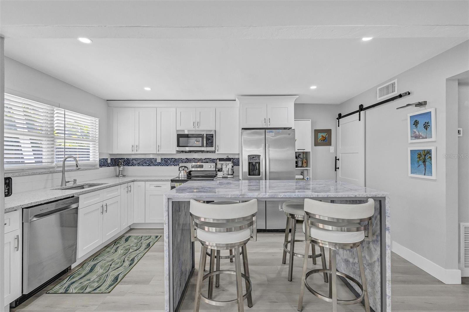 Image 13 of 64 For 821 41st Street