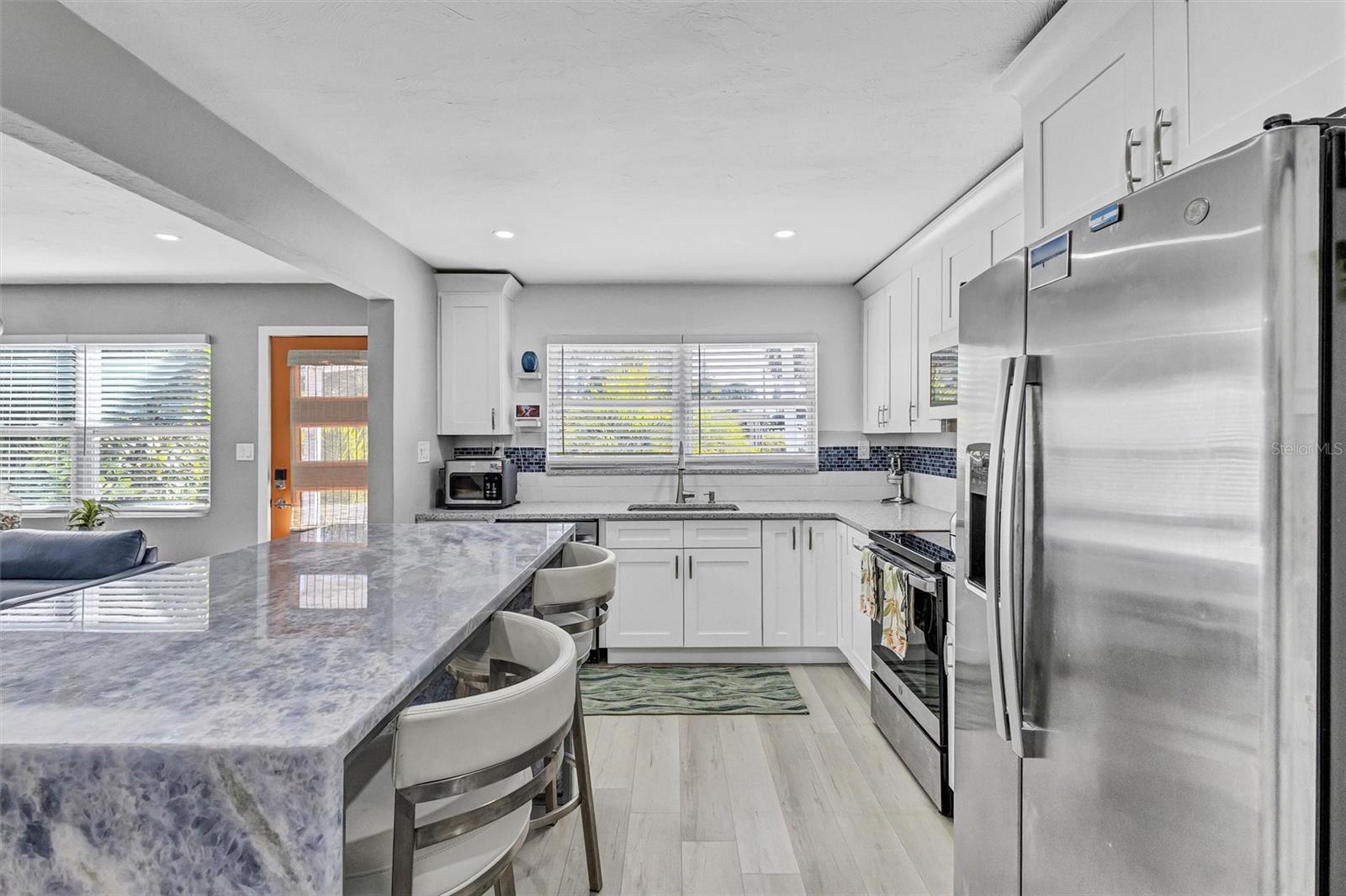 Image 15 of 64 For 821 41st Street