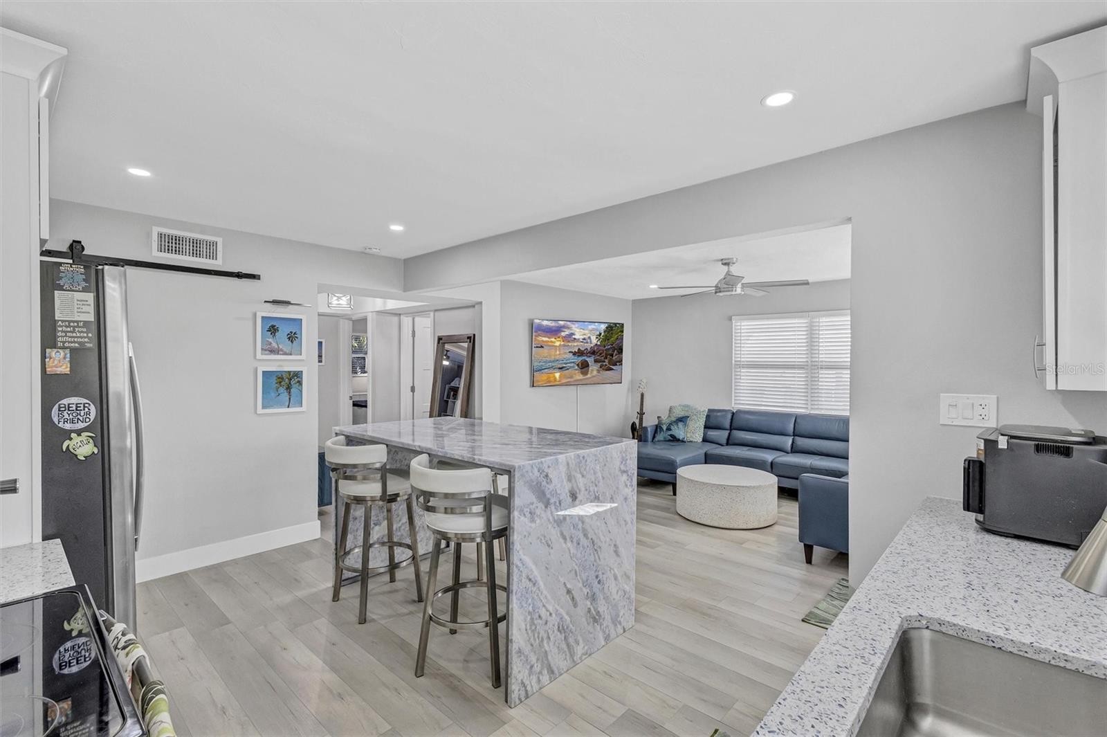 Image 17 of 64 For 821 41st Street