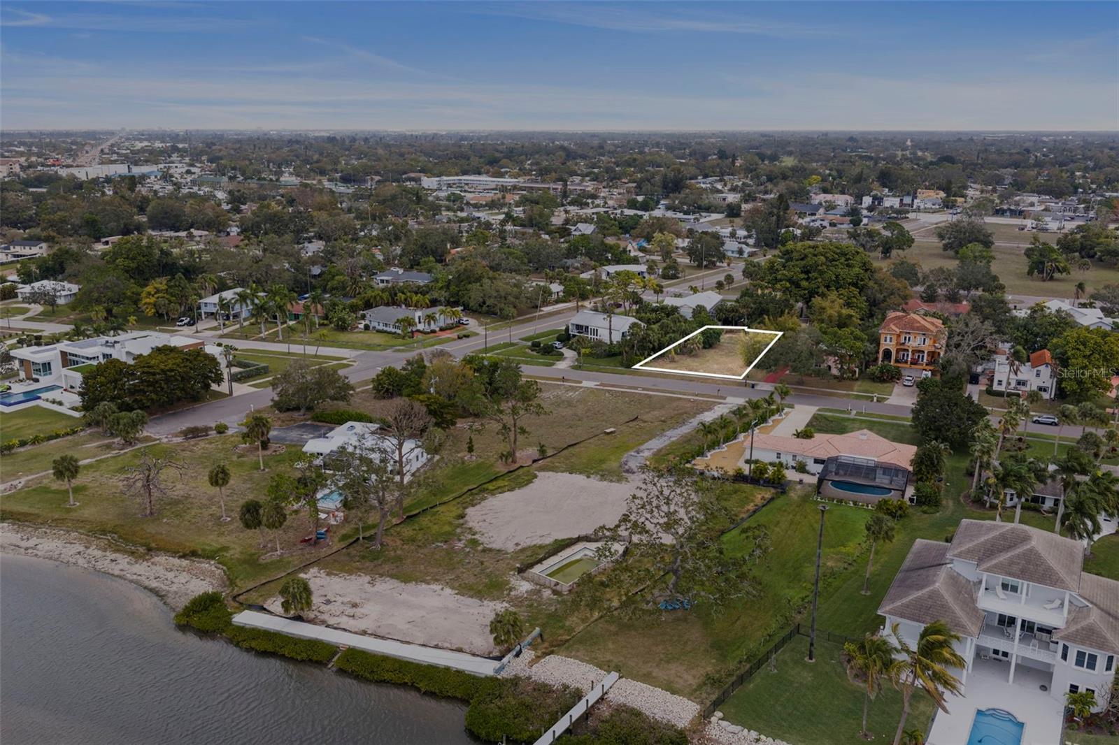 Image 11 of 23 For 7511 Westmoreland Drive