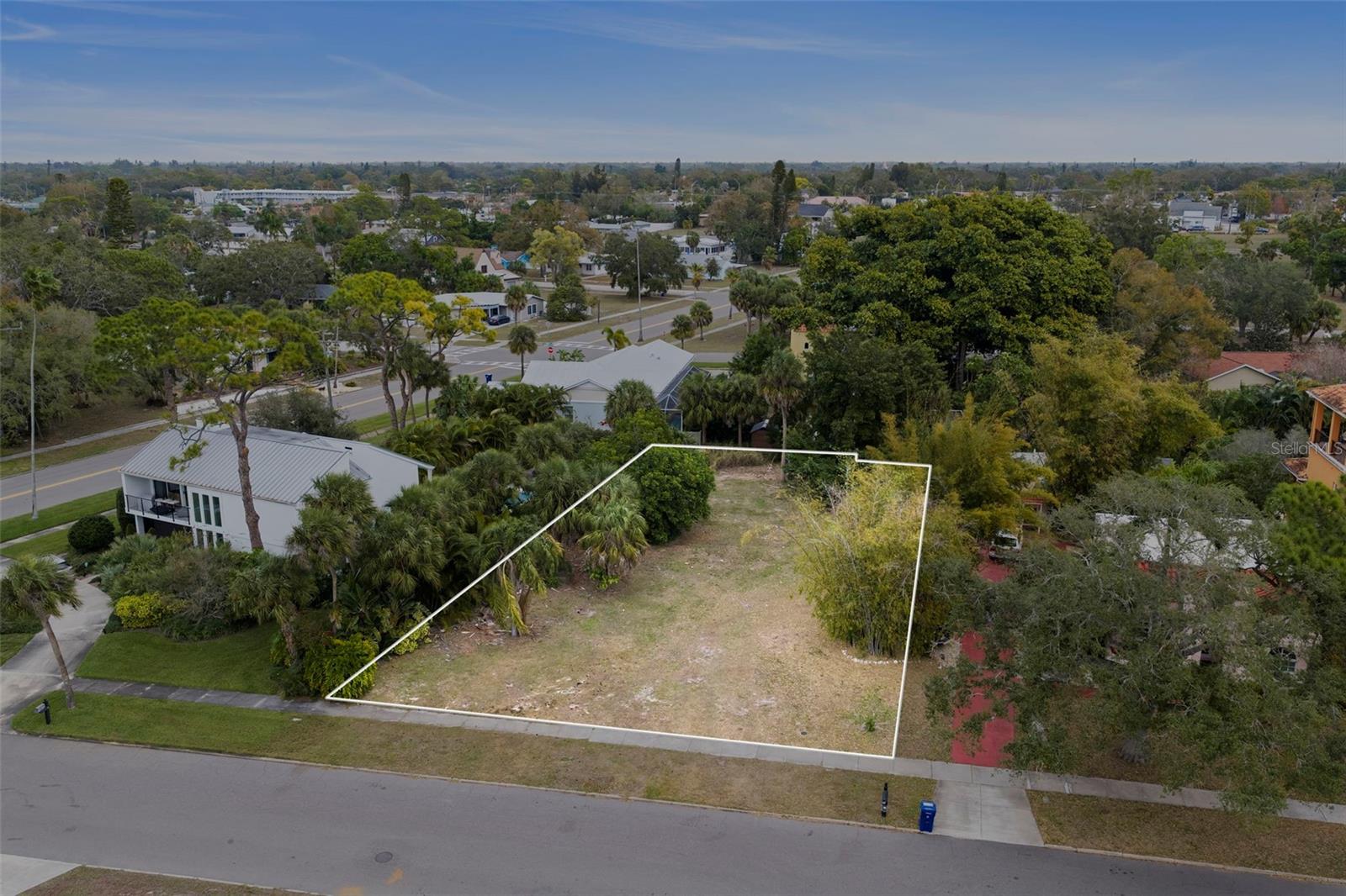 Image 9 of 23 For 7511 Westmoreland Drive