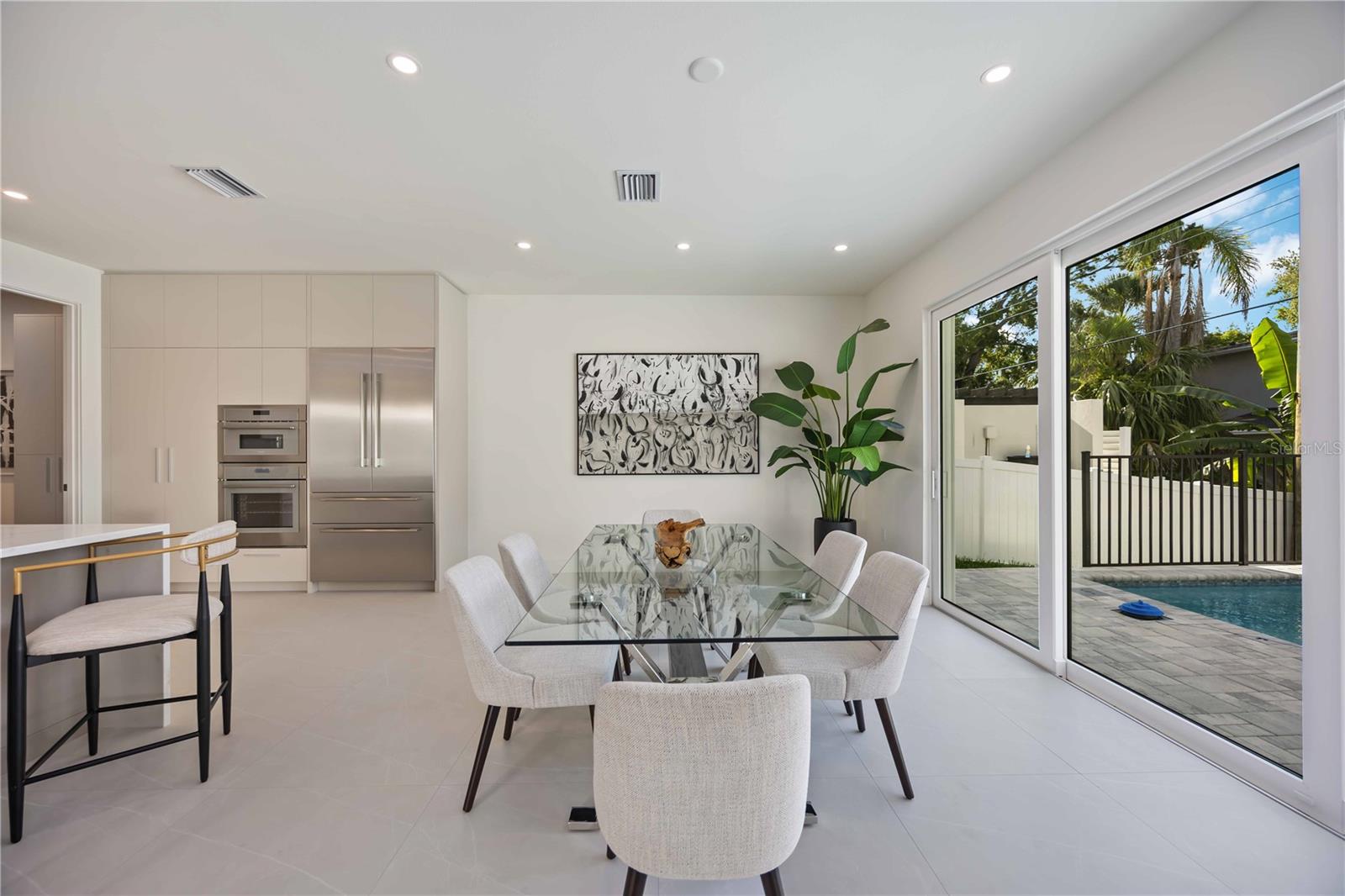 Image 11 of 73 For 2590 Floyd Street