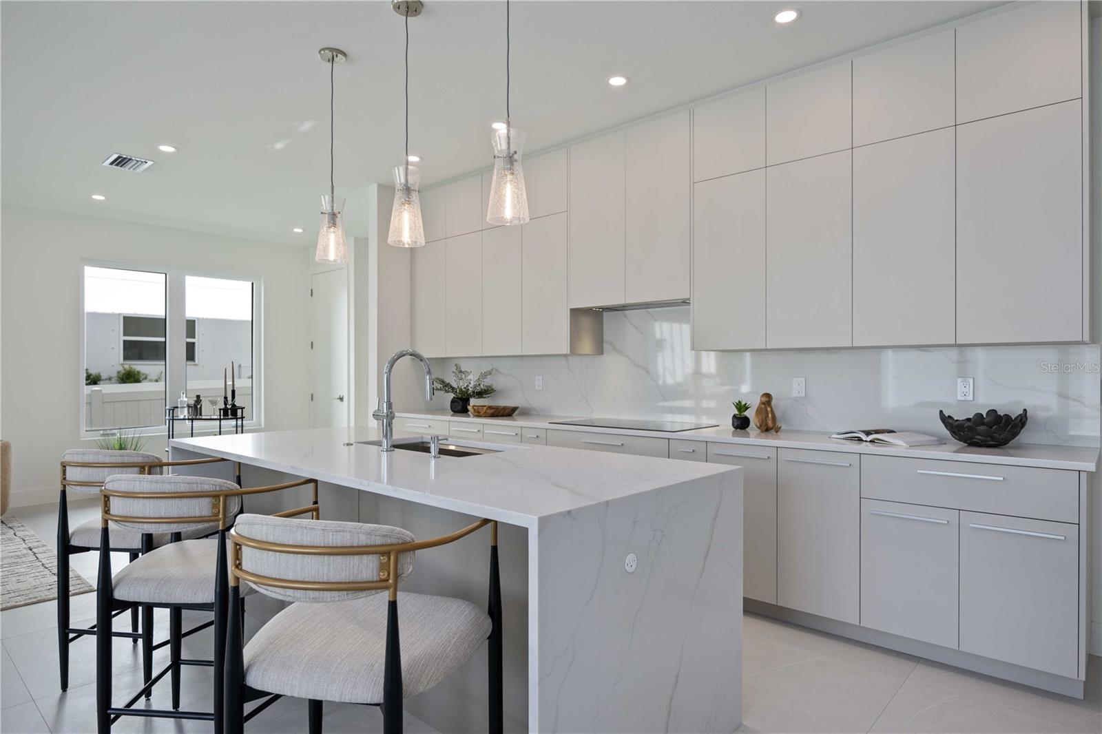 Image 14 of 73 For 2590 Floyd Street