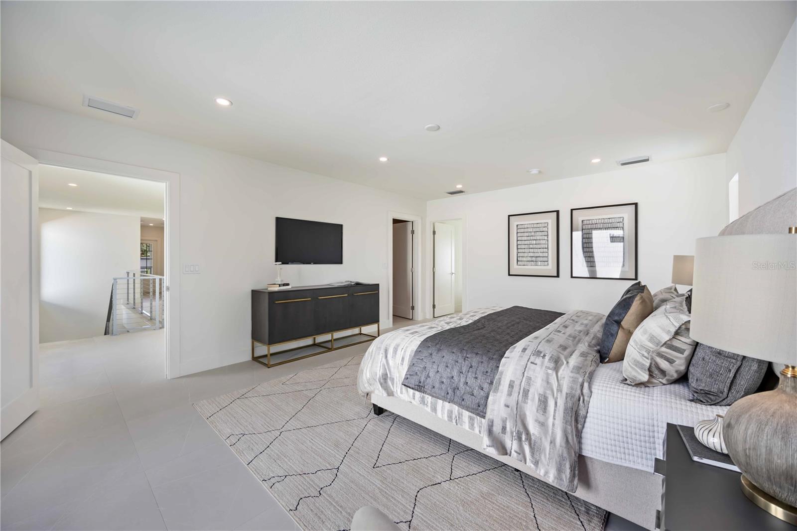 Image 33 of 73 For 2590 Floyd Street