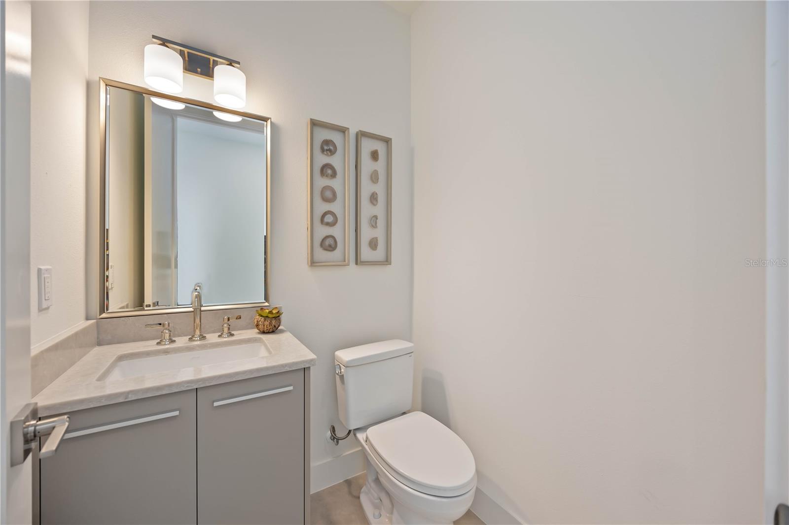 Image 36 of 73 For 2590 Floyd Street