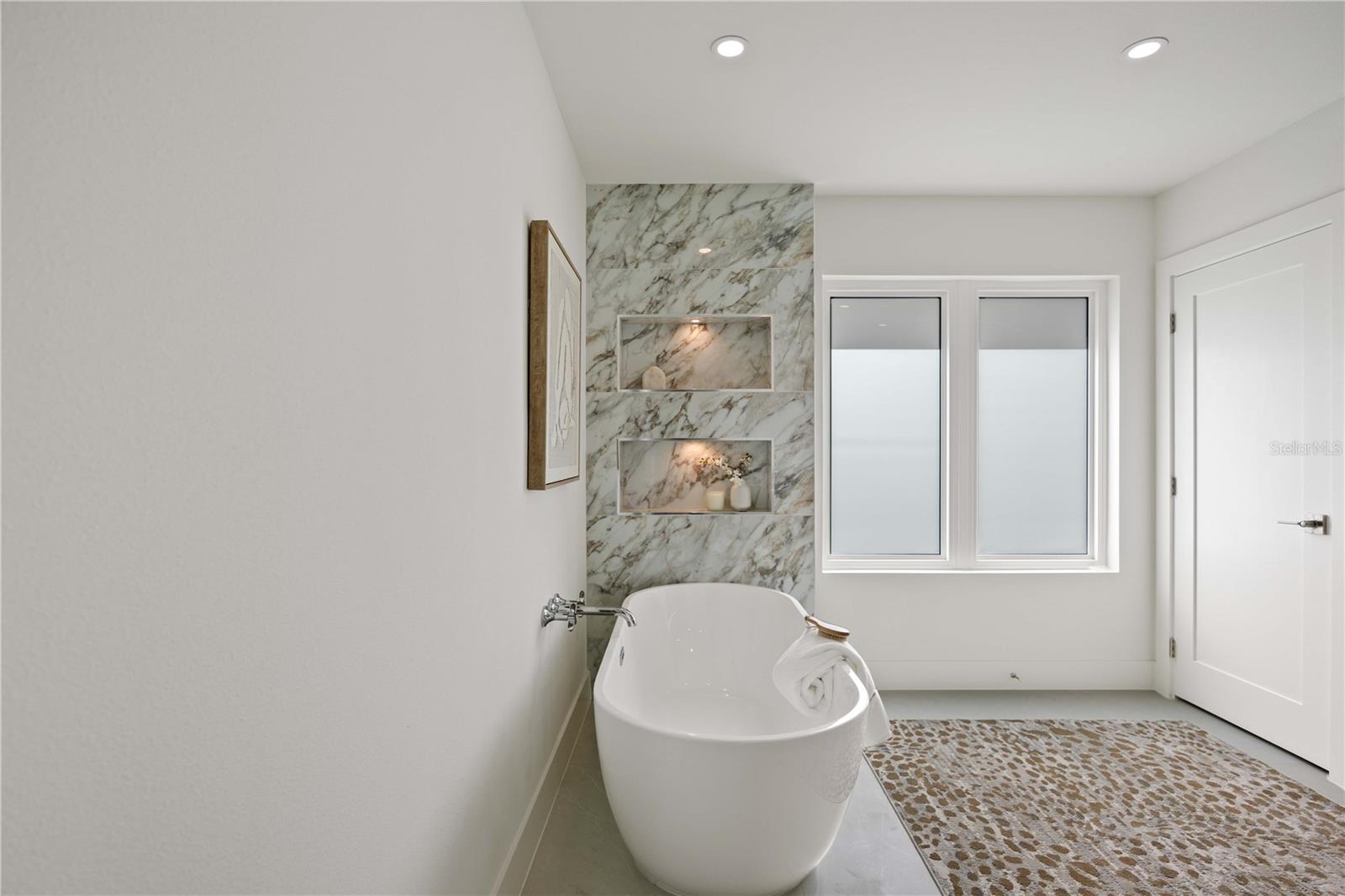 Image 37 of 73 For 2590 Floyd Street