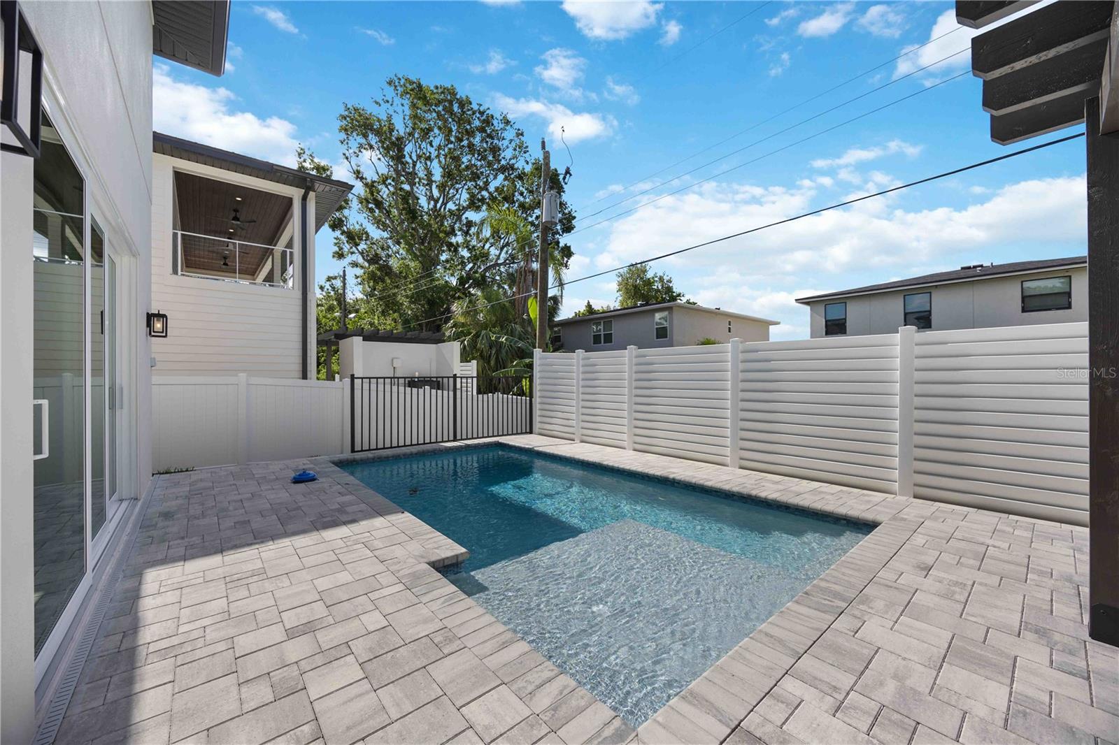 Image 63 of 73 For 2590 Floyd Street