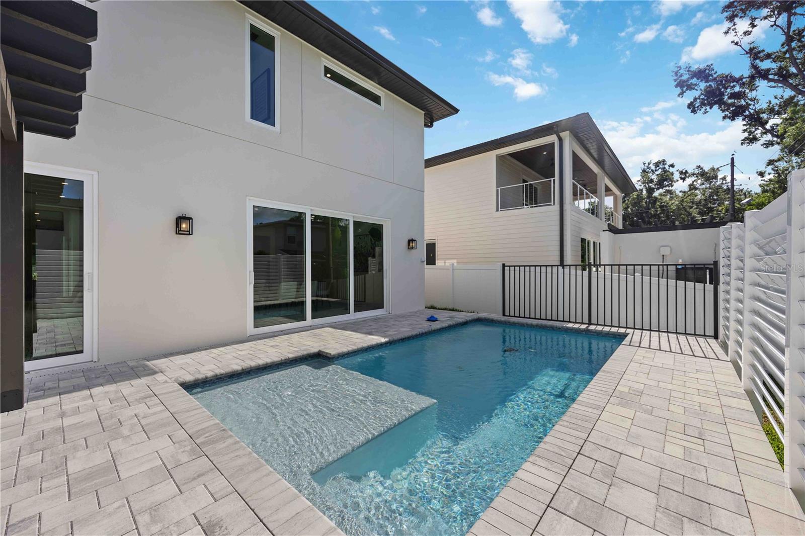 Image 66 of 73 For 2590 Floyd Street