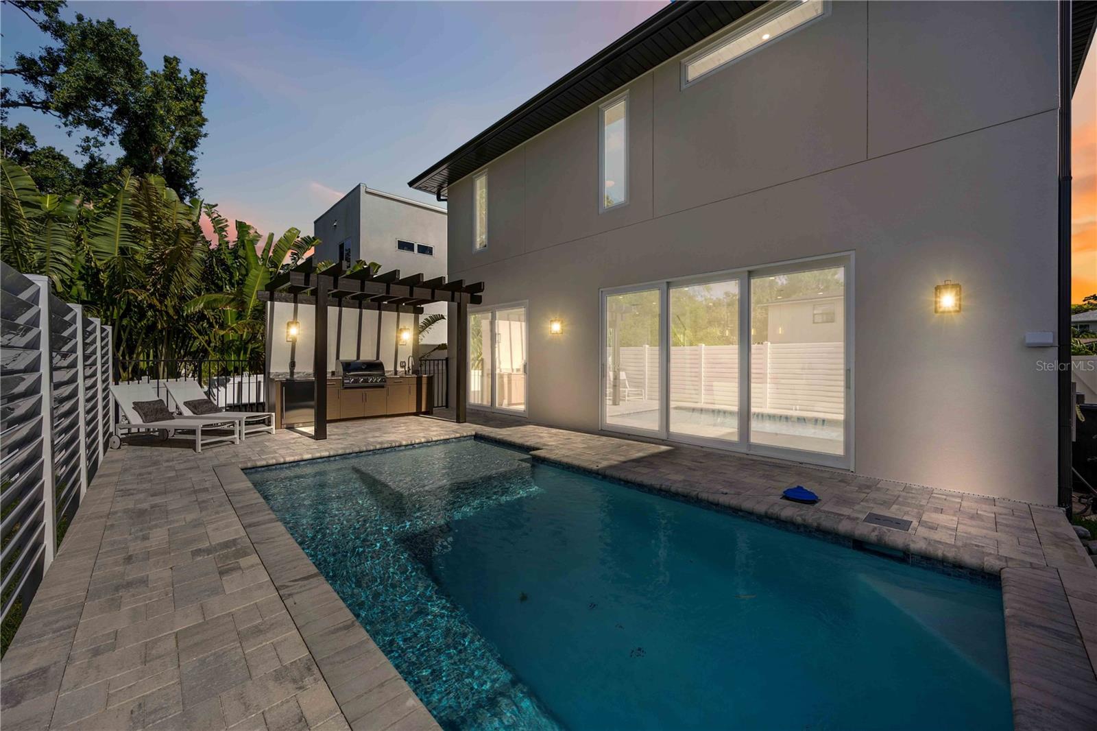 Image 67 of 73 For 2590 Floyd Street