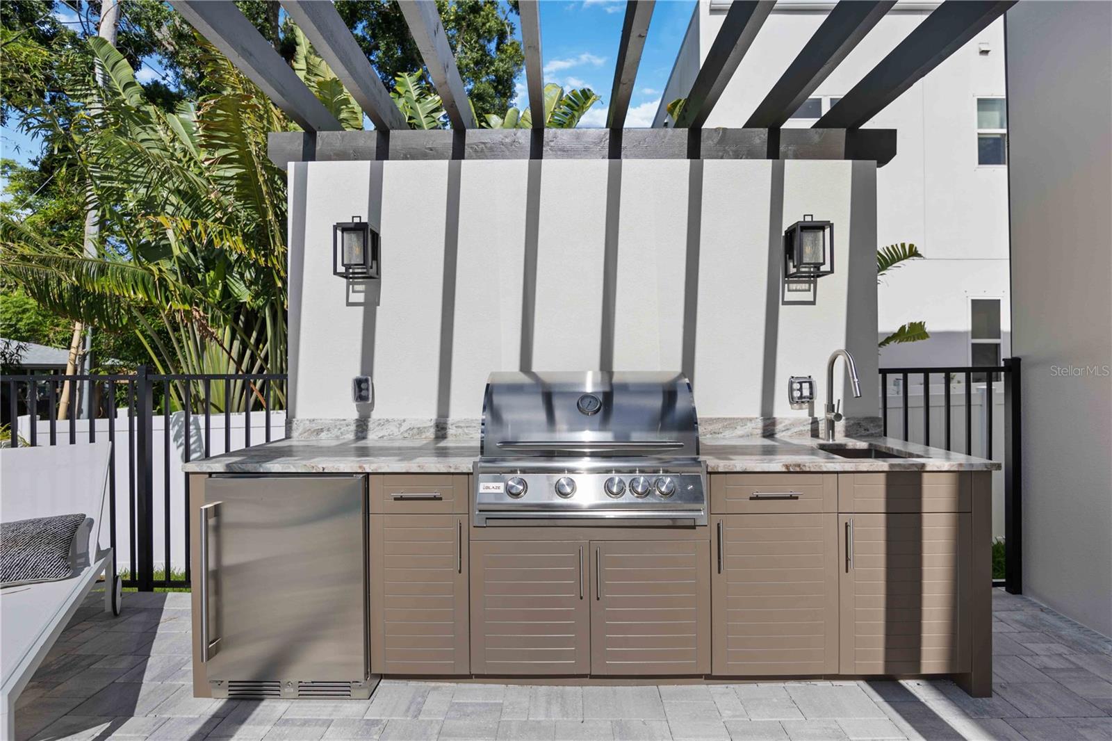 Image 70 of 73 For 2590 Floyd Street