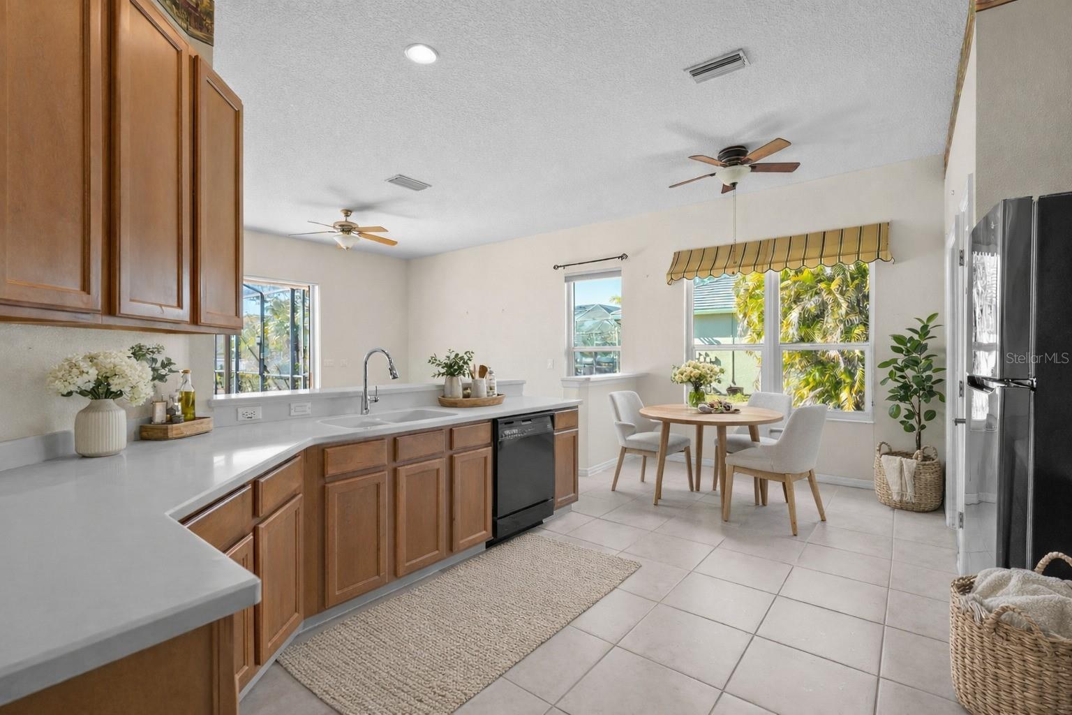 Image 5 of 41 For 7810 Arolla Pine Boulevard