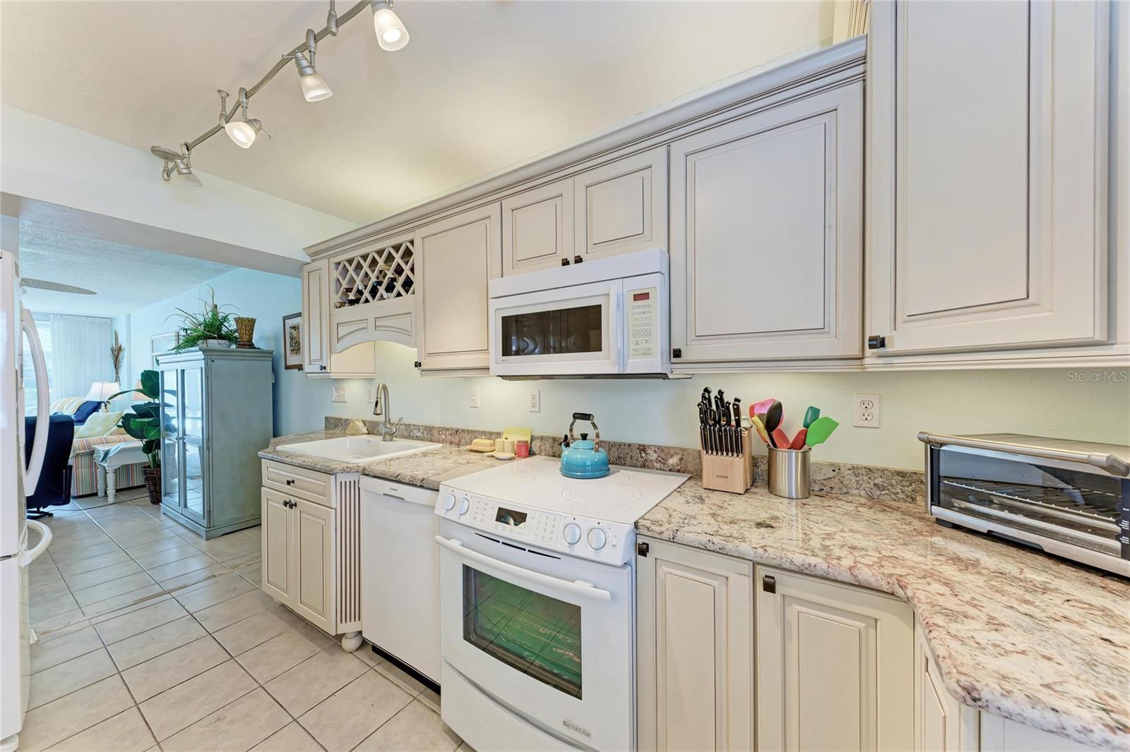 Image 31 of 53 For 5200 Gulf Drive 107