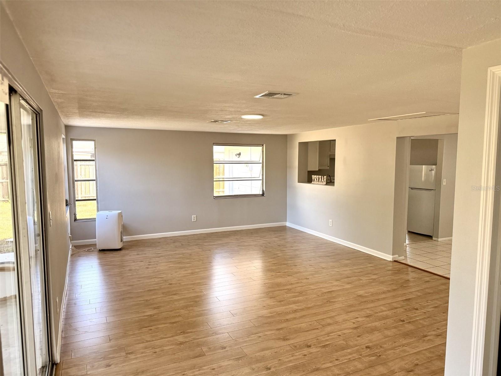 Image 10 of 21 For 114 Sunnyside Drive