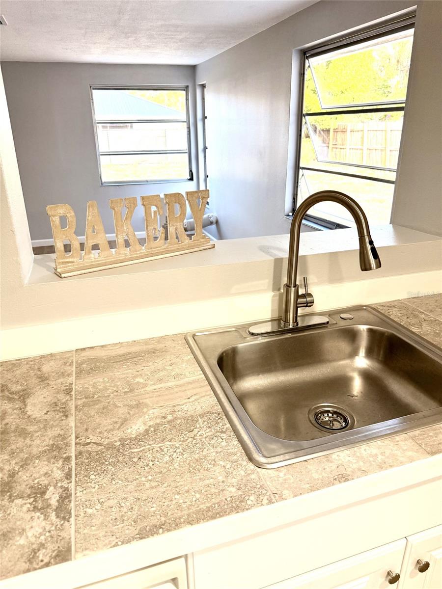 Image 12 of 21 For 114 Sunnyside Drive