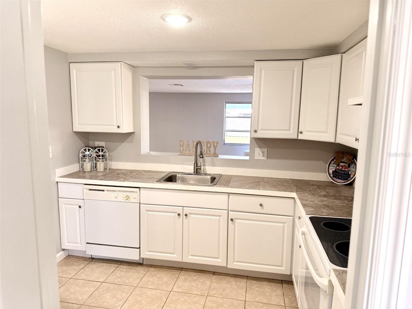 Image 13 of 21 For 114 Sunnyside Drive