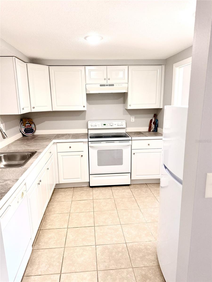 Image 15 of 21 For 114 Sunnyside Drive