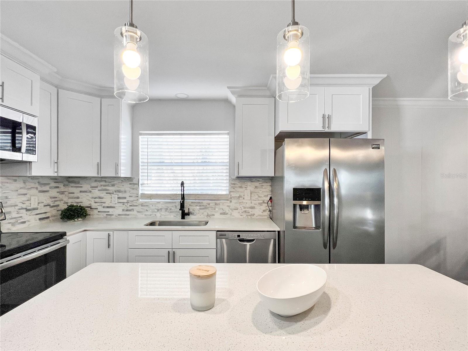 Image 11 of 27 For 1008 37th Street W