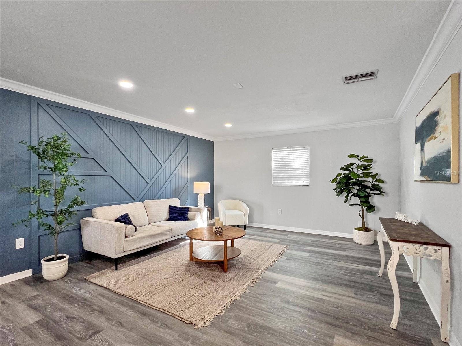 Image 2 of 27 For 1008 37th Street W