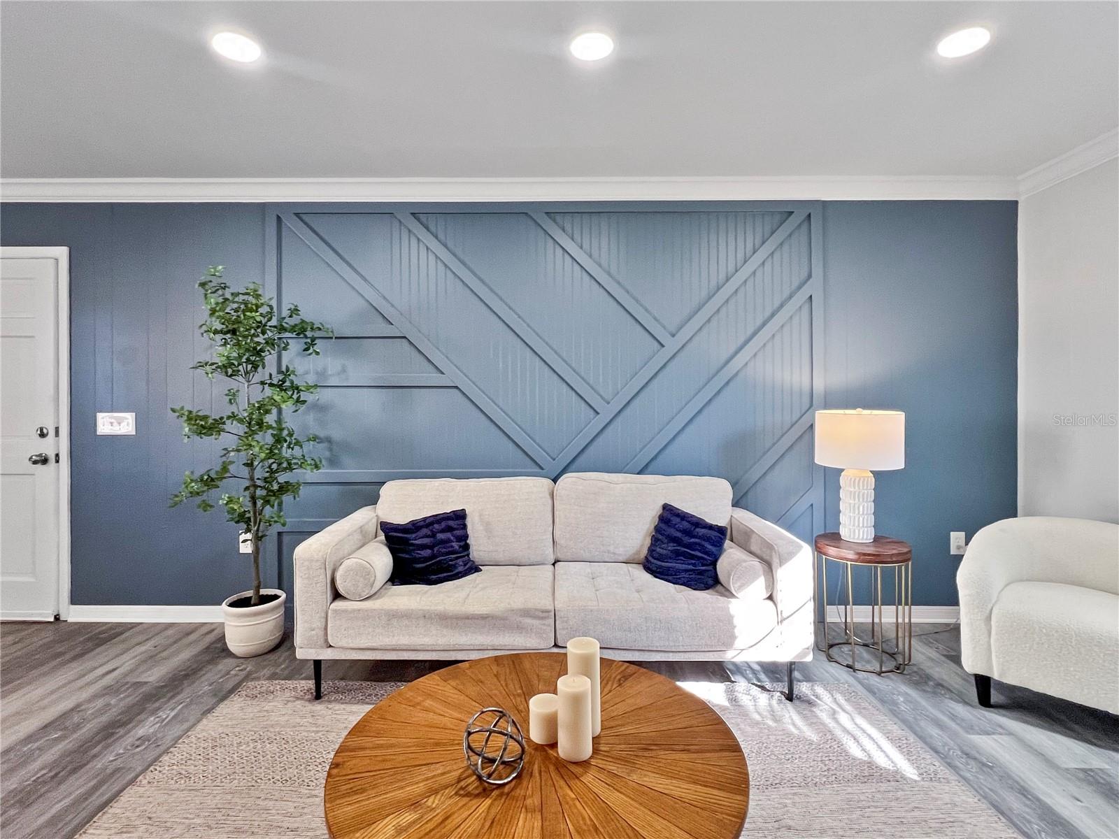 Image 6 of 27 For 1008 37th Street W