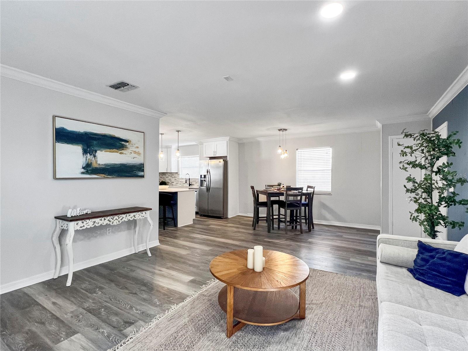 Image 8 of 27 For 1008 37th Street W