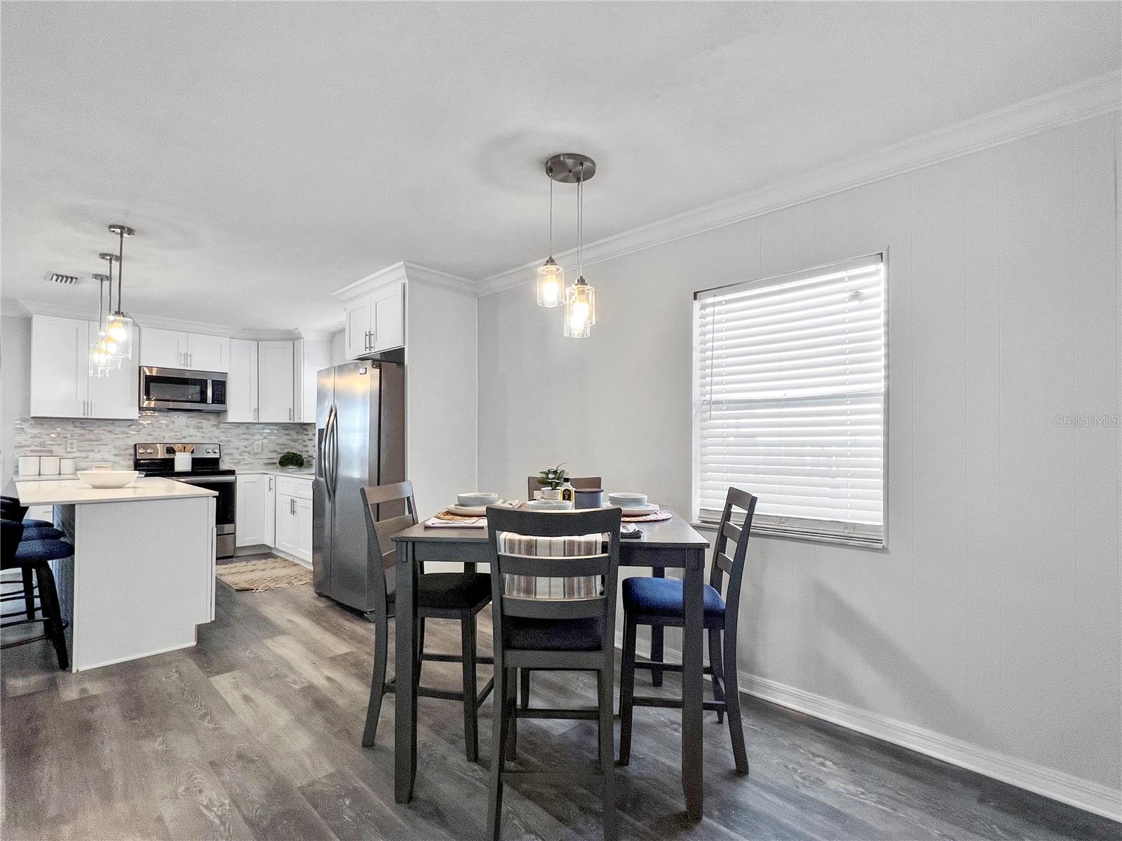 Image 9 of 27 For 1008 37th Street W